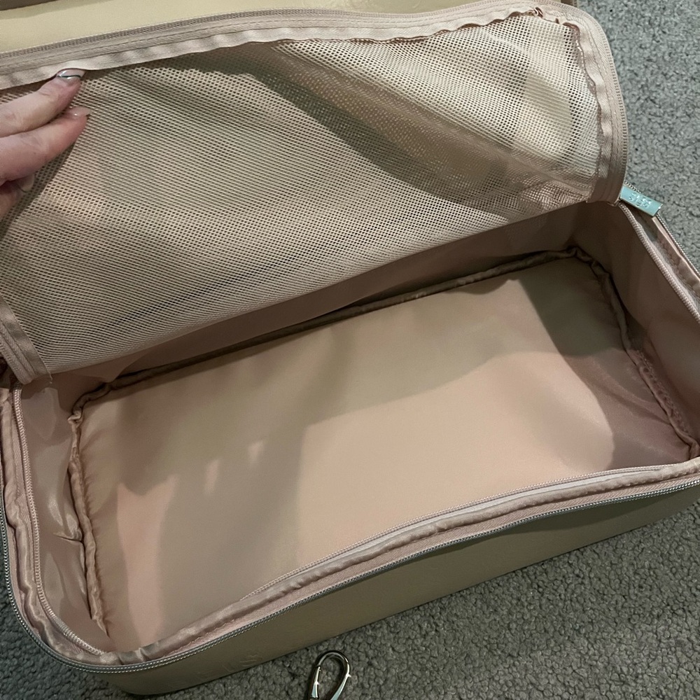 BEIS Mini Weekender - image 9